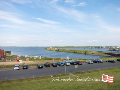 Blick vom Deich über den Speicherkoog Richtung Meldorf.